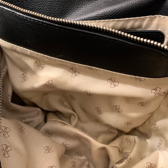 Guess Gabi satchel bag in good condition and clean preowned - Picture 6 of 12